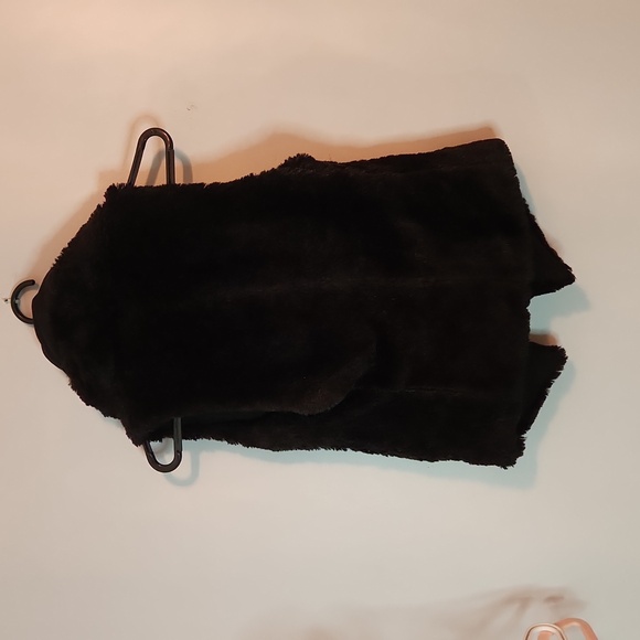 ARMANI Excahnge by Club 21  reversible teddy vest. - Picture 2 of 7